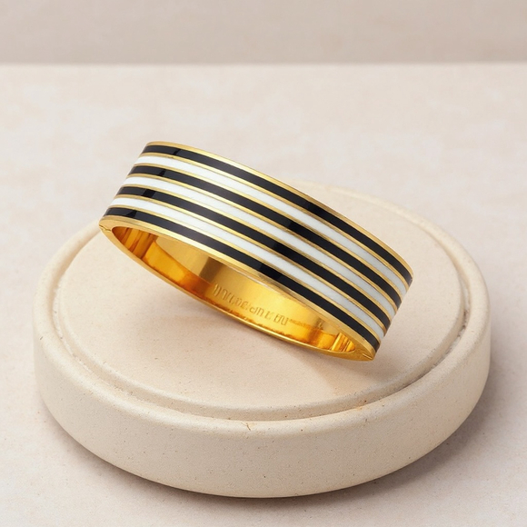 Kate Spade Idiom “No Strings Attached”Black White Striped Bangle Bracelet 1854 - Picture 1 of 6